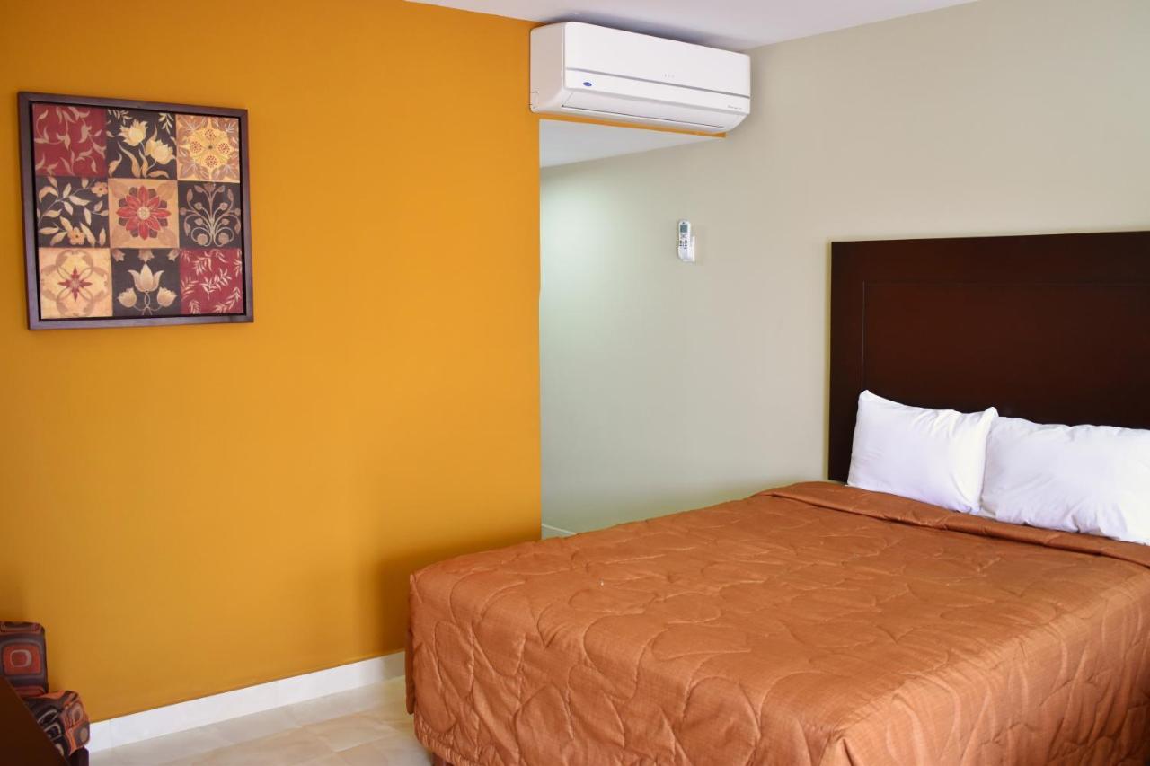 El Camino Hotel & Suites Heroica Caborca Екстериор снимка