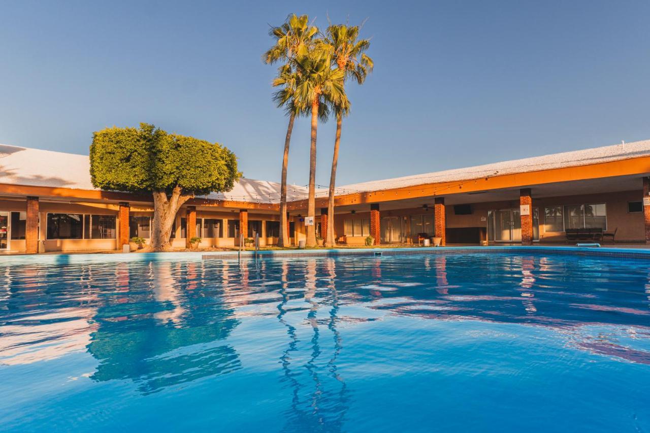 El Camino Hotel & Suites Heroica Caborca Екстериор снимка