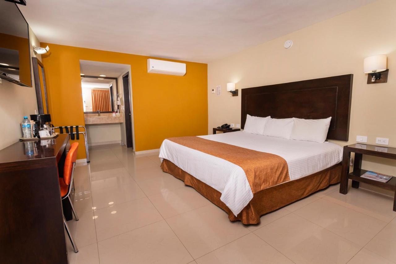 El Camino Hotel & Suites Heroica Caborca Екстериор снимка