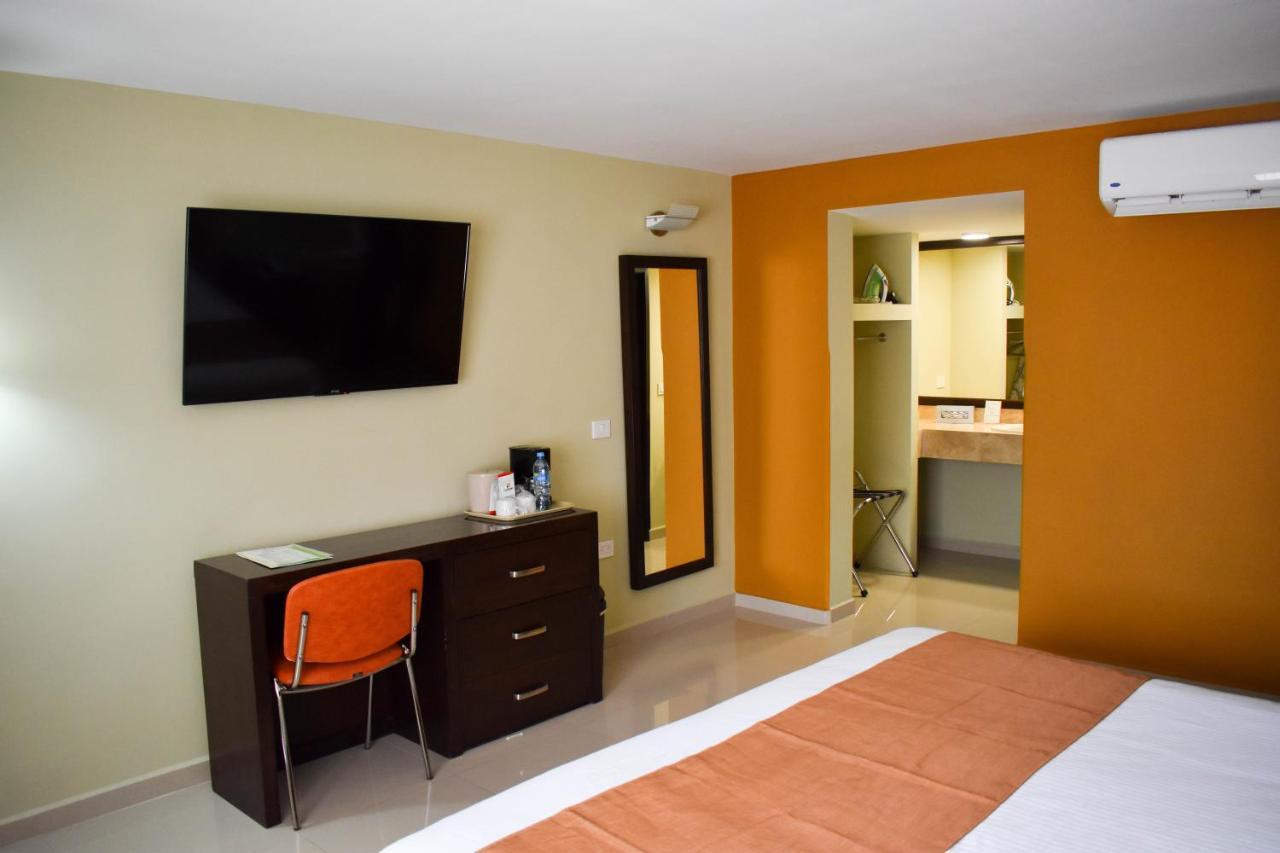 El Camino Hotel & Suites Heroica Caborca Екстериор снимка